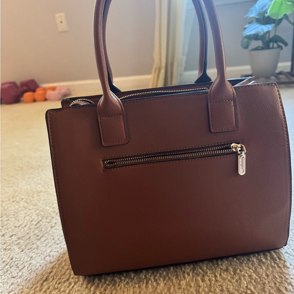 Wrangler Tan Crossbody and Tote Bag Set - Picture 4 of 5